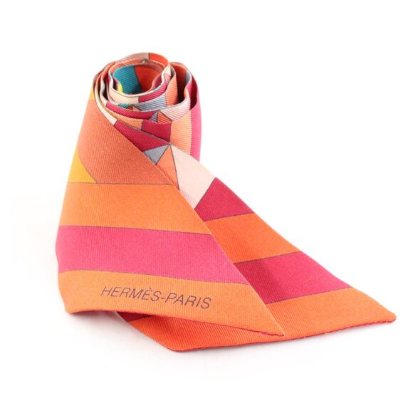 Pre-Owned Hermes Psyche Geometry 100% Silk Twilly Scarf in Orange Multicolor - Picture 4 of 12